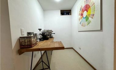 Vendo Hermoso y amplio apartamento sector Aves Maria, Sabaneta