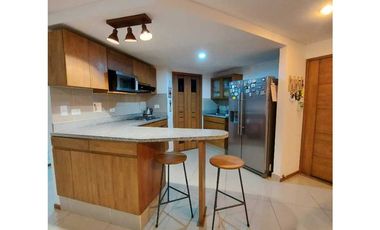 Vendo Hermoso y amplio apartamento sector Aves Maria, Sabaneta