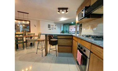 Vendo Hermoso y amplio apartamento sector Aves Maria, Sabaneta