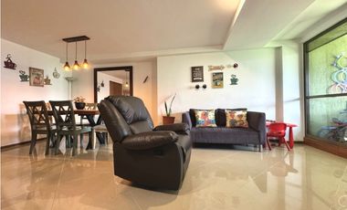 Vendo Hermoso y amplio apartamento sector Aves Maria, Sabaneta
