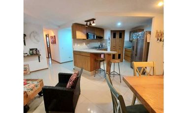 Vendo Hermoso y amplio apartamento sector Aves Maria, Sabaneta