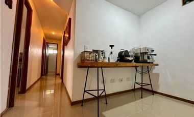 Vendo Hermoso y amplio apartamento sector Aves Maria, Sabaneta