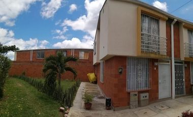 VENTA CASA FULL ACABADOS NARANJAL CUBA PEREIRA
