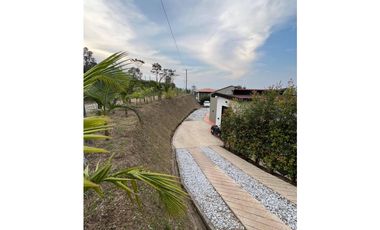vendo casa finca el Guatapé  1.900 m2 acceso a la represa CH