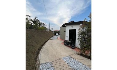vendo casa finca el Guatapé  1.900 m2 acceso a la represa CH