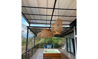 vendo casa finca el Guatapé  1.900 m2 acceso a la represa CH