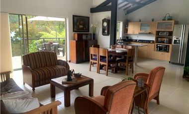 Venta de Casa en unidad cerrada, reserva natural en El Retiro