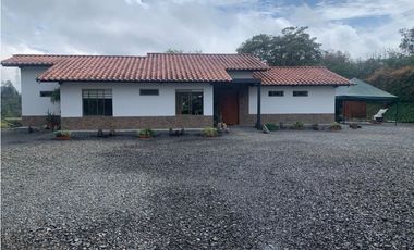 Venta de Casa en unidad cerrada, reserva natural en El Retiro