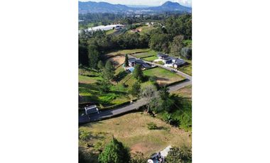 SE VENDE LOTE CAMPESTRE  EN LA CEJA PARCELACION CERRADA ZONA MUY CAMPE