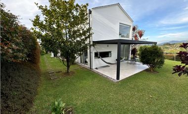SE VENDE FINCA EN PARCELACIÓN VA LA CEJA RIONEGRO EXCELENTE PRECIO