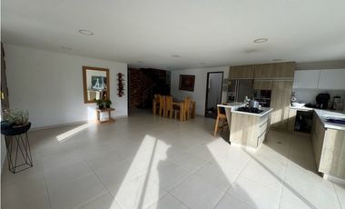 SE VENDE  O SE PERMUTA CASA FINCA EN LA CEJA INDEPENDIENTE