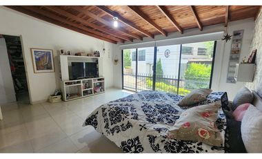 VENTA CASA LOS GONZALES EL POBLADO TRES NIVELES