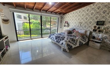 VENTA CASA LOS GONZALES EL POBLADO TRES NIVELES