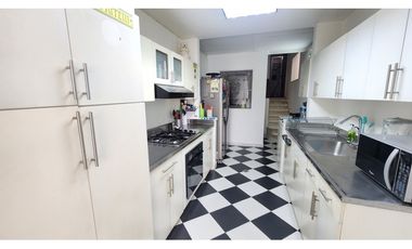 VENTA CASA LOS GONZALES EL POBLADO TRES NIVELES