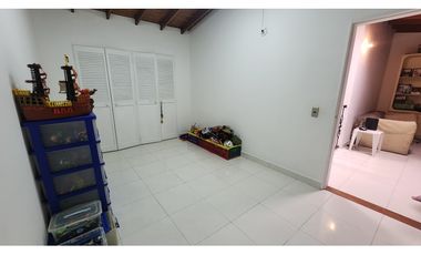 VENTA CASA LOS GONZALES EL POBLADO TRES NIVELES
