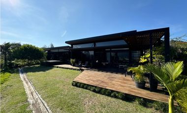 SE VENDE FINCA EN LA CEJA EN PARCELACIÓN LOTE 4534m2  ALTO. ARBORIZACI