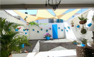 JC-VENTA DE CASA EN CIUDAD COUNTRY