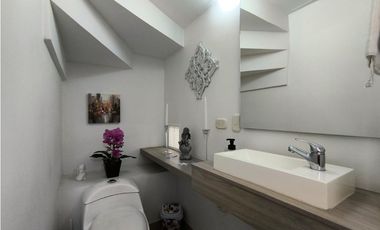 JC-VENTA DE CASA EN CIUDAD COUNTRY