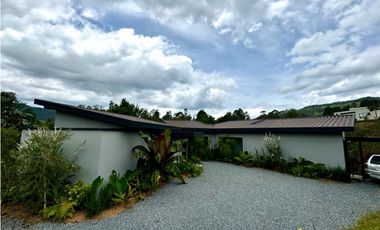 Vendo casa campestre en La María El Retiro Antioquia
