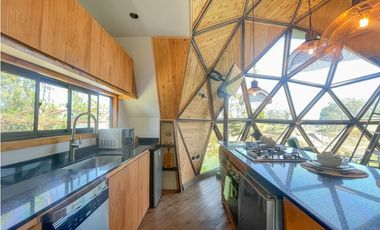 Casa moderna ubicada en el peñol