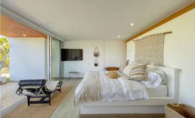 Casa moderna ubicada en el peñol