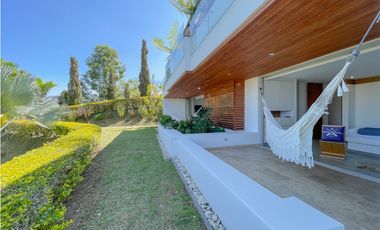 Casa moderna ubicada en el peñol