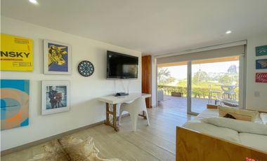 Casa moderna ubicada en el peñol