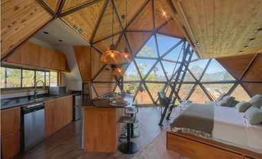 Casa moderna ubicada en el peñol