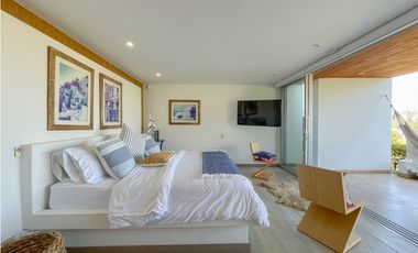 Casa moderna ubicada en el peñol