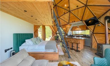 Casa moderna ubicada en el peñol