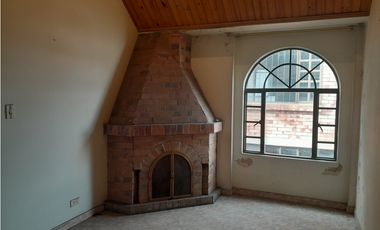 SE VENDE CASA COMERCIAL EN EL CENTRO DE ZIPAQUIRA