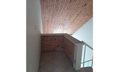 SE VENDE CASA COMERCIAL EN EL CENTRO DE ZIPAQUIRA