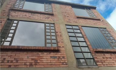 SE VENDE CASA COMERCIAL EN EL CENTRO DE ZIPAQUIRA