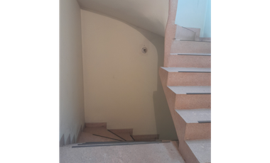 SE VENDE CASA COMERCIAL EN EL CENTRO DE ZIPAQUIRA