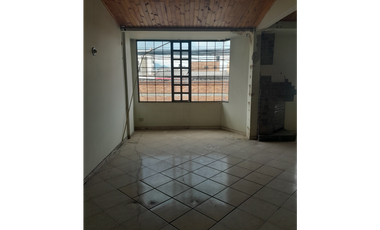 SE VENDE CASA COMERCIAL EN EL CENTRO DE ZIPAQUIRA