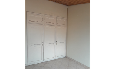 SE VENDE CASA COMERCIAL EN EL CENTRO DE ZIPAQUIRA