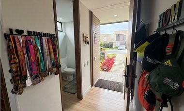 Vendemos hermosa casa en Chía !!