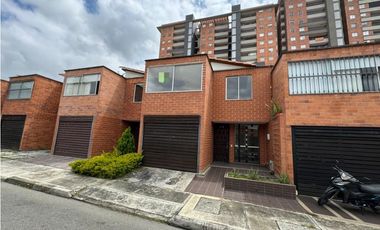 SE VENDE CASA EN SAN ANTONIO DE PEREIRA RIONEGRO SE ENTREGA RENTANDo