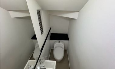 SE VENDE CASA EN SAN ANTONIO DE PEREIRA RIONEGRO SE ENTREGA RENTANDo
