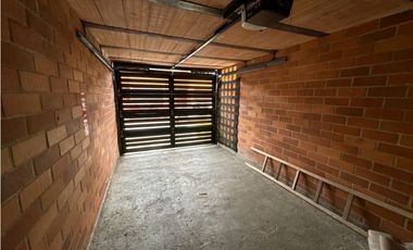 SE VENDE CASA EN SAN ANTONIO DE PEREIRA RIONEGRO SE ENTREGA RENTANDo
