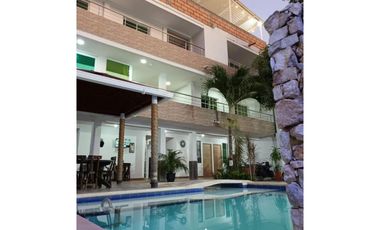 En venta casa campestre con 7 alcobas, amoblada, sector de Gaira|02