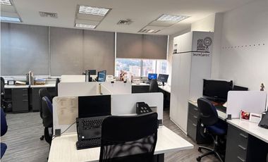 OFICINA EN MEJOR LUGAR DEL CENTRO  REFORMADA