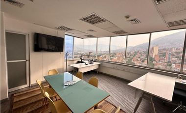 OFICINA EN MEJOR LUGAR DEL CENTRO  REFORMADA