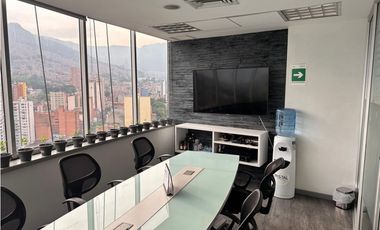 OFICINA EN MEJOR LUGAR DEL CENTRO  REFORMADA