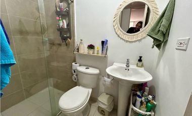 SE VENDE ESPECTACULAR APARTAMENTO CON TERRAZA EN SABANETA PARTE PLANA