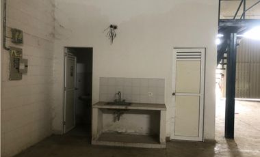 BODEGA DISPONIBLE EN ARRIENDO Y VENTA C.E. EL TRIUNFO