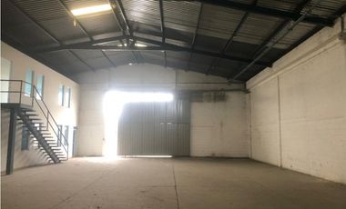 BODEGA DISPONIBLE EN ARRIENDO Y VENTA C.E. EL TRIUNFO