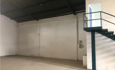 BODEGA DISPONIBLE EN ARRIENDO Y VENTA C.E. EL TRIUNFO