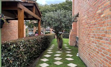SE VENDE CASA CAMPESTRE CHIA