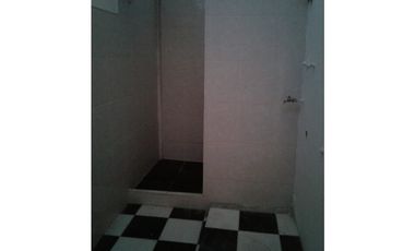 VENDO CASA EN SECTOR MUY TRANQUILO DE LA CIUDAD